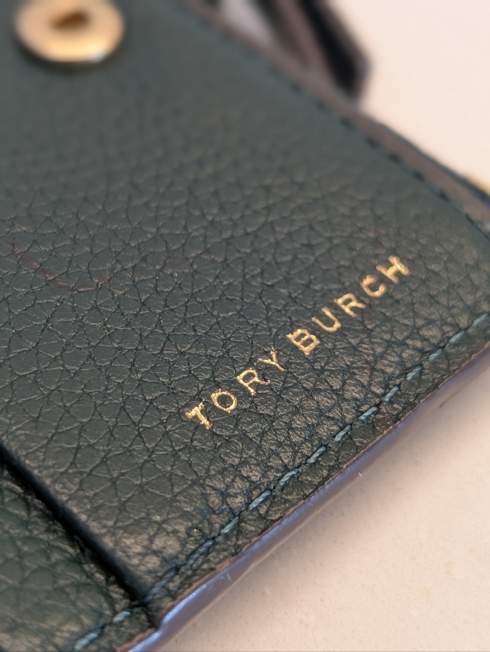 Tory Burch Pebbled Leather Card Zip Wallet - EUC - Green 4x3.75 Inches - Picture 15 of 16